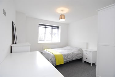 2 bed flat, Belgrave Lane, Mutley, Plymouth, PL47DA - Image 3